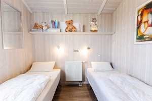 Direkte Deichlage - gepflegtes Ferienhaus für 6 Personen mit Kamin, Sauna, Garten & Parkplatz – Dithmarschen (Kreis) – Vorschaubild 10