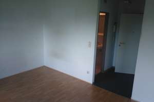 Schöne 1,5 Zimmer Wohnung mit EBK und Balkon – Spandauer Straße 22, 40599 Hassels, Düsseldorf – Vorschaubild 4