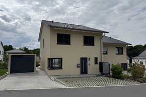 Neuwertige Doppelhaushälfte mit gehobener Innenausstattung und EBK in Ursensollen – Butzenwinkel 28a, 92289 Amberg-Sulzbach (Kreis) – Vorschaubild 2