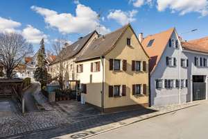 Haus statt Wohnung - neue Heizung inklusive – Die vollständige Adresse der Immobilie erhältst du vom Anbieter., 90766 Unterfarrnbach, Fürth – Vorschaubild 1