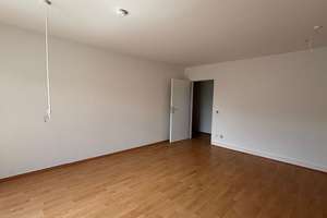 Renovierte Helle 3-Zimmer-Wohnung mit Balkon in Langenfeld! – Schillerstr. 26, 40764 Langenfeld (Rheinland) – Vorschaubild 2