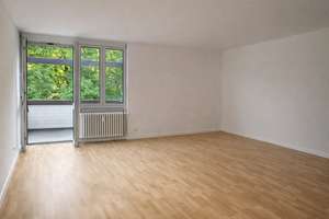 Helle, grüne, ruhige 4-Zimmer-Penthouse-Wohnung mit Balkon im Sonnen Park - Bogenhausen – Wesendonkstraße 15a, 81925 Oberföhring, München – Vorschaubild 3