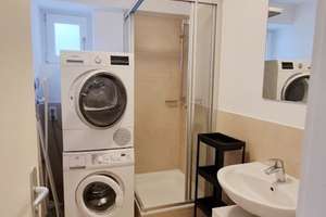 Geräumige 4-Zimmer-Wohnung mit Balkon und Terrasse und Gartenanteil am Olympiapark – 80809 Am Luitpoldpark, München – Vorschaubild 13
