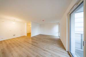 Großzügige Neubauwohnung an der Dahme mit 2 Bädern, Fußbodenheizung und Balkon – Wendenschloßstr. 172, 12557 Köpenick, Berlin – Vorschaubild 1
