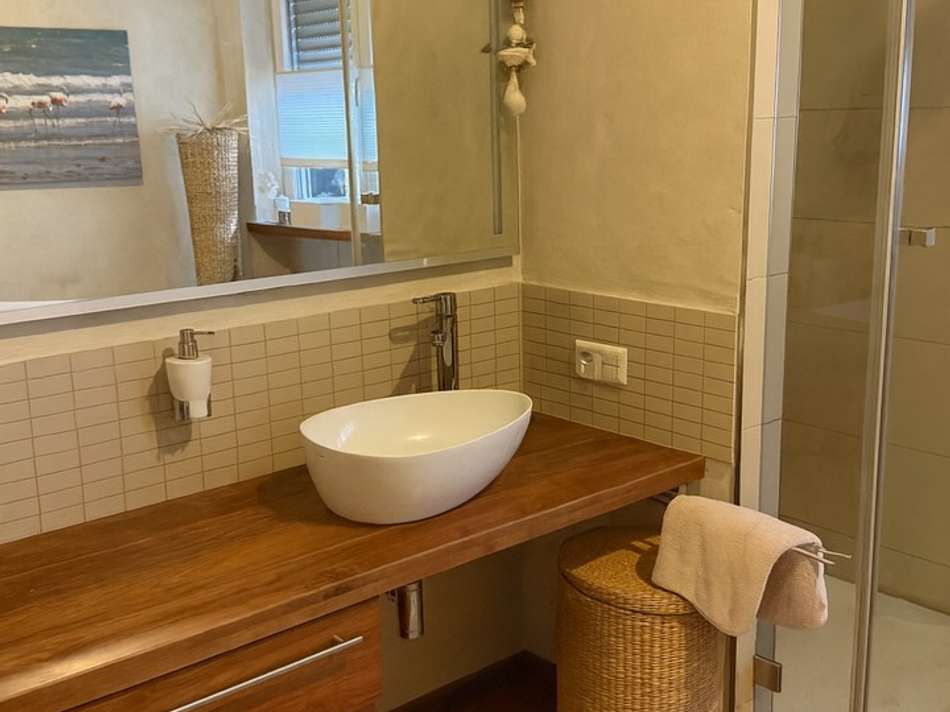 EFC97C8498204E0DBC90515DB3CFEE