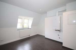 Gemütliche, sehr schön ausgestattete 1-Zi.-Dachgeschoßwohnung in einem Altbau, Nähe  S-7 – Die vollständige Adresse der Immobilie erhältst du vom Anbieter., 81369 Untersendling, München – Vorschaubild 9