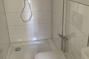 Ganz oben: : schöne  renovierte 3 Zimmer Whg. mit Essdiele und Südterrasse – Karl-Witthalm-Str. 25, 81375 Neuhadern, München – Vorschaubild 20
