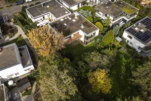 Grosszügiger Einfamilienhaus-Bungalow in ruhiger, grüner Oase in Weinstadt – Die vollständige Adresse der Immobilie erhältst du vom Anbieter., 71384 Weinstadt – Vorschaubild 2