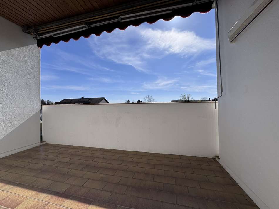 Überdachter Westbalkon