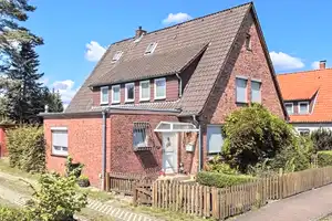 Einfamilienhaus mit Einlieger-Wohnung! – Heidekreis – Vorschaubild 1