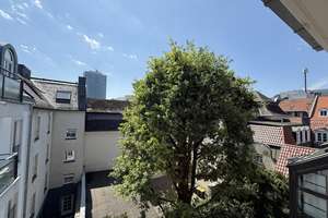 NEUE FOTOS nach RENOVIERUNG:
1 Min. RHEINUFER, 2 Min. CARLSPLATZ, 3. Min. ALTSTADT, 5. Min. zur KÖ! – Bäckergasse 2, 40213 Carlstadt, Düsseldorf – Vorschaubild 9