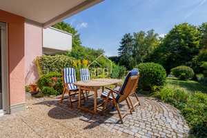 2-Zimmer-Wohnung mit toller Terrasse und Gartenanteil – Stuttgart – Vorschaubild 1