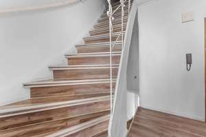 Wohnen auf zwei Ebenen – großzügige Maisonettewohnung mit Balkon und zwei Garagen in Bremen-Walle – Die vollständige Adresse der Immobilie erhältst du vom Anbieter., 28219 Walle (Ortsteil), Bremen – Vorschaubild 9