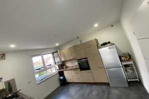 Erstbezug nach Sanierung: exklusives und großes 7-Zimmer-Haus in Schwandorf
TEL 015255889134 – Prissath 20, 92421 Schwandorf (Kreis) – Vorschaubild 6