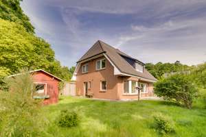 Freistehendes Einfamilienhaus in begehrter Lage von Bremen-Oberneuland – Die vollständige Adresse der Immobilie erhältst du vom Anbieter., 28355 Oberneuland, Bremen – Vorschaubild 2