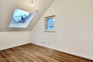 Attraktives 5-Zimmer-Haus mit gehobener Innenausstattung und EBK in Kelkheim Kelkheim (Taunus) – Rotebergstraße 3a, 65779 Main-Taunus-Kreis – Vorschaubild 7
