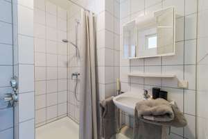 + Ihre Chance! Gepflegte 1-Zimmer Wohnung im begehrten Regensburg! + – Die vollständige Adresse der Immobilie erhältst du vom Anbieter., 93053 Kasernenviertel, Regensburg – Vorschaubild 7