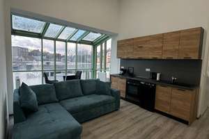 Stilvolle möblierte 2-Zimmer-Wohnung mit moderner Einbauküche