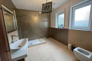 ***Luxuriöse Maisonette-Wohnung mit 5 Zimmern und Blick zum Park*** – 63071 Bachschule, Offenbach am Main – Vorschaubild 6