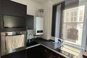 Charmante Altbauwohnung mit Stuck, Parkett und Balkon in Bad Cannstatt – 3 Zimmer, 68 m² – Die vollständige Adresse der Immobilie erhältst du vom Anbieter., 70372 Seelberg, Stuttgart – Vorschaubild 3