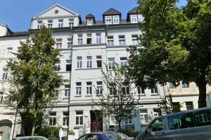 !!! GROßZÜGIGE 2-Raum Whg. + BALKON + EINBAUKÜCHE und STELLPLATZ !!! – Humboldtstraße 13, 9130 Chemnitz – Vorschaubild 2