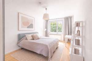 City-Traum mit Südbalkon, großen Räumen und Ausblick zum Verlieben! – Die vollständige Adresse der Immobilie erhältst du vom Anbieter., 10243 Friedrichshain, Berlin – Vorschaubild 5