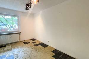 Großzügige 4-Zimmer-Wohnung mit Loggia in grüner Lage von Essen-Schönebeck – Die vollständige Adresse der Immobilie erhältst du vom Anbieter., 45359 Schönebeck, Essen – Vorschaubild 9