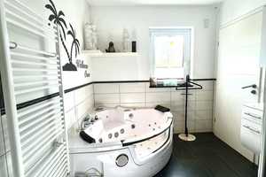 Exklusive Villa mit Feldblick //  SmartHome mit Wintergarten, Pool-/Whirlpool – Rhein-Sieg-Kreis – Vorschaubild 16