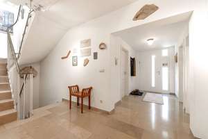 Elegantes Einfamilienhaus mit Wintergarten in ruhiger Lage in Trudering – Die vollständige Adresse der Immobilie erhältst du vom Anbieter., 81735 Gartenstadt Trudering, München – Vorschaubild 4