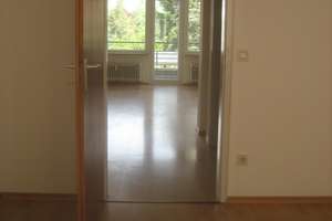 Freundliche 3-Zimmer-Hochparterre-Wohnung mit Balkon in Pforzheim – 75173 Südweststadt, Pforzheim – Vorschaubild 1