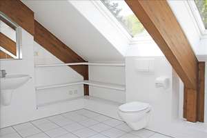 Transparente Eleganz – Design aus Holz und Glas in bester Wohnlage – Die vollständige Adresse der Immobilie erhältst du vom Anbieter., 72461 Albstadt – Vorschaubild 25