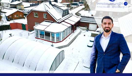 Bild von Hochwertiges Einfamilienhaus mit Poolhaus, Sauna und Doppelgarage in Mariental