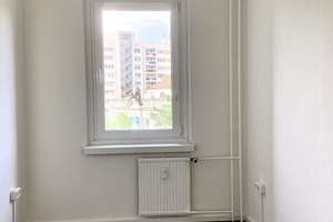 Innerstädtisch, zentral! 4-Zimmer-Wohnung mit zwei Balkonen (WBS) – Albertstr. 14, 1097 Innere Neustadt, Dresden – Vorschaubild 3