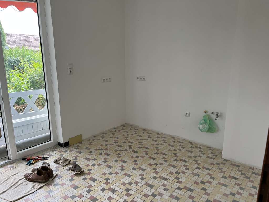 Immobilie in Kronach - Solide Kapitalanlage mit Entwicklungspotenzial – Einfamilienhaus mit Einliegerwohnung - Bild 3