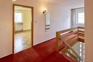 Gepflegtes 5-Zimmer-Einfamilienhaus mit Doppelgarage und 4 Stellplätzen! – Die vollständige Adresse der Immobilie erhältst du vom Anbieter., 89367 Waldstetten – Vorschaubild 4