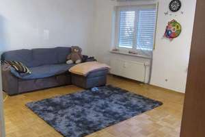 Provisionsfrei* Doppelhaushälfte mit zwei separaten Wohneinheiten, Stellplätzen, Balkon und Terrasse – Die vollständige Adresse der Immobilie erhältst du vom Anbieter., 73035 Göppingen – Vorschaubild 2