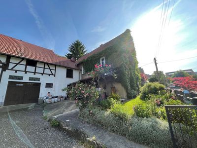 Charmantes Bauernhaus mit solidem Nebengelass in Altenberga