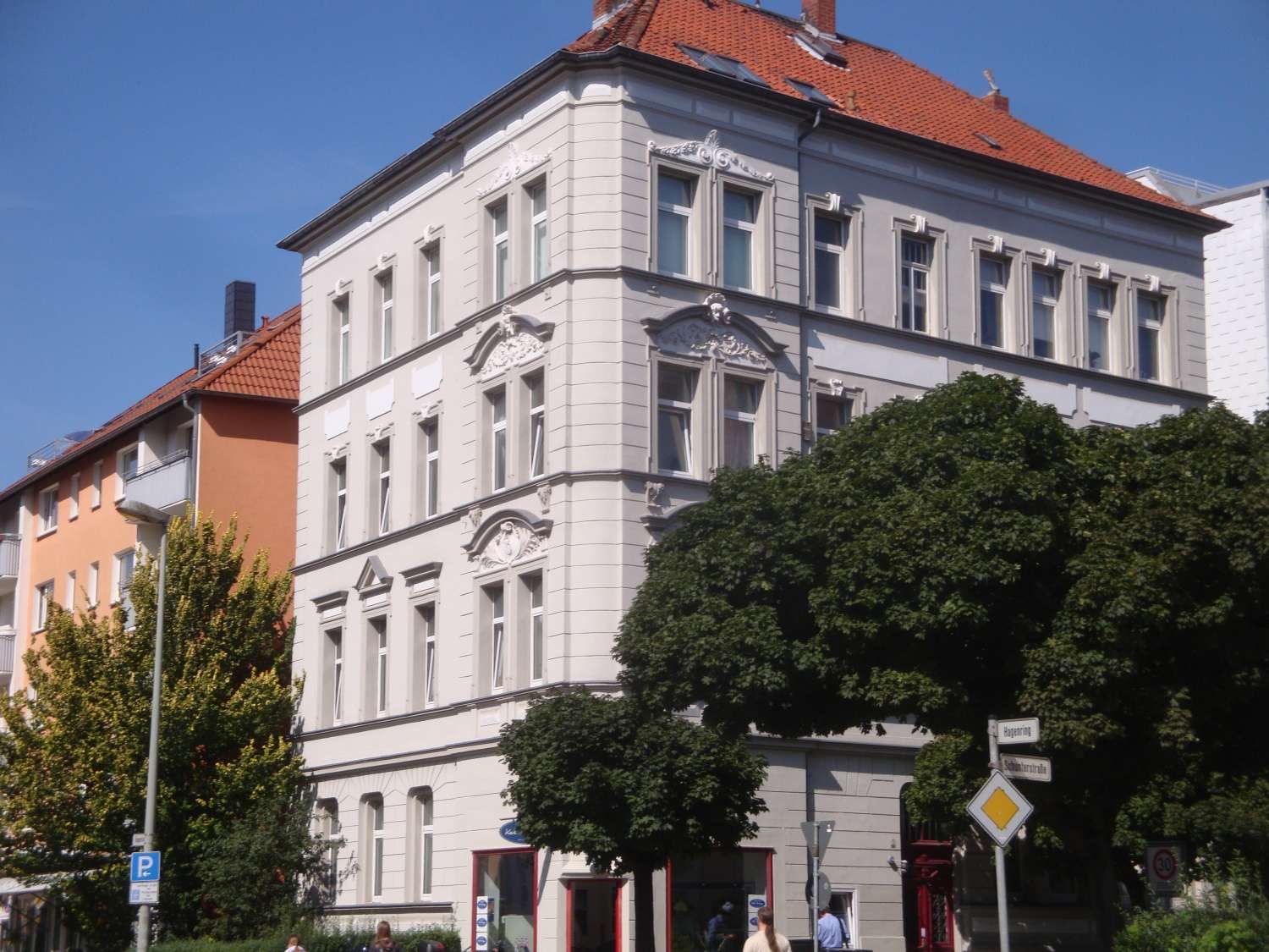 Wohn- und Geschäftshaus in guter Stadtlage mit Ausbaureserve!