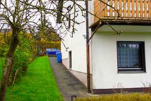 Gepflegtes Dreifamilienhaus im Grünen mit zentraler Lage – Ideal zur Kapitalanlage oder Eigennutzung – Neuwied (Kreis) – Vorschaubild 8