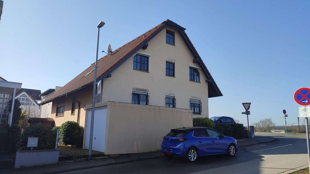 Immobilie in Hattersheim - Kapitalanlage in Eddersheim: Freistehendes Haus mit solider Vermietung - Bild 1