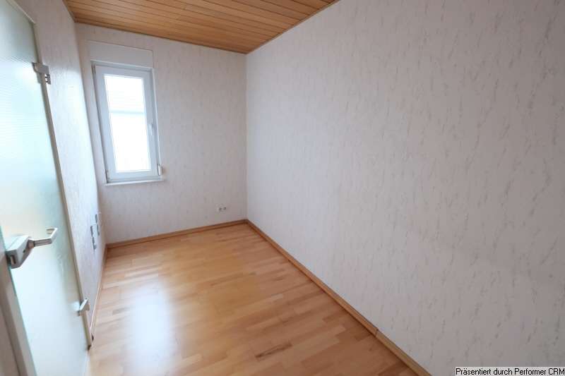 Immobilie in Remseck am Neckar - Aufwändig modernisiert, große Räume, viele Optionen - Bild 3