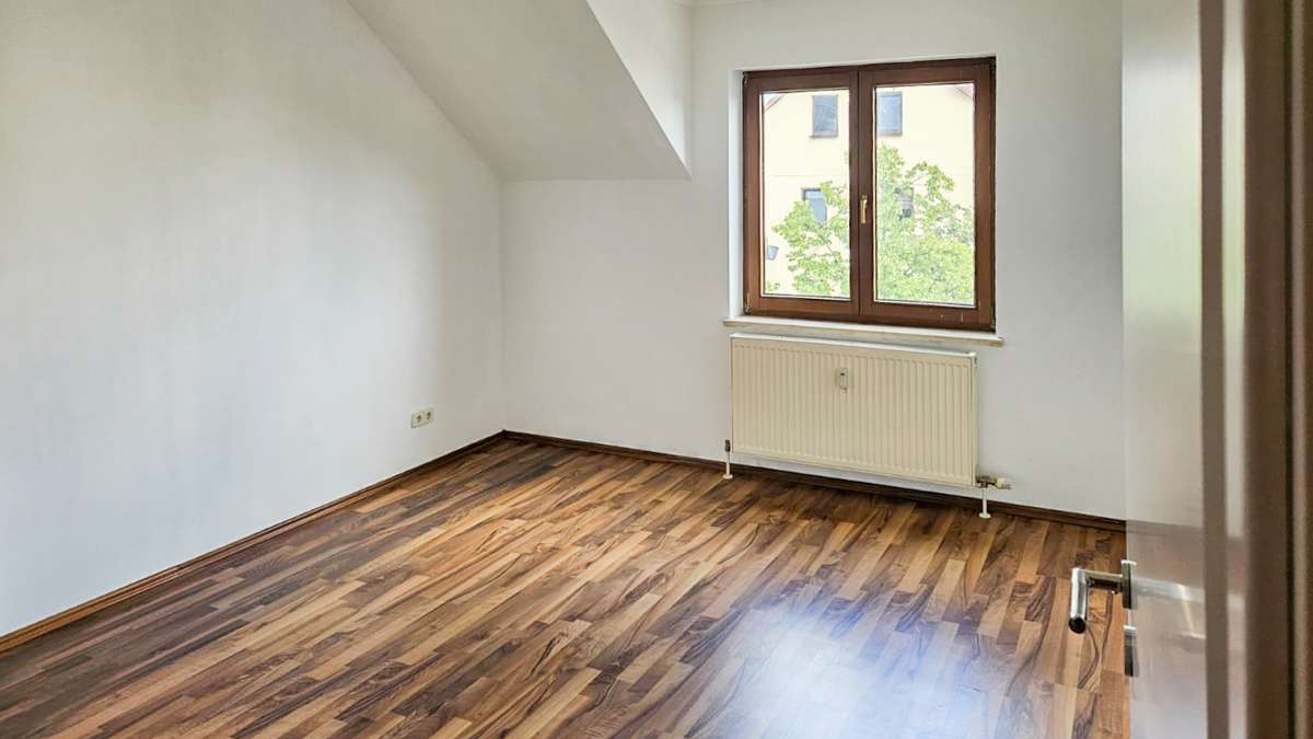 Immobilie in Machern - Moderne 4 Zimmer Maisonettewohnung mit EBK im schönen Machern - Bild 1