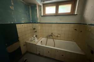 leere 3-Zi. Wohnung in Wiesbaden-Delkenheim – Mannheimer Straße 3, 65205 Delkenheim, Wiesbaden – Vorschaubild 4