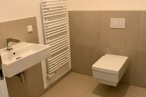 Luxuriöse 2 Zimmer Wohnung in Mitte * mit EBK, Loggia, Dachterrasse, Gym & Concierge * Erstbezug – Voltairestraße 11, 10179 Mitte (Ortsteil), Berlin – Vorschaubild 19