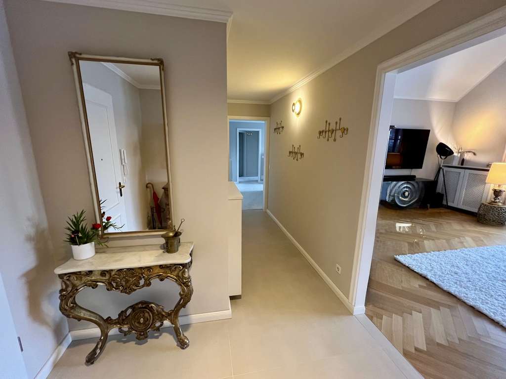 Immobilie in Egmating - Schlossdame oder Schlossherr - 
Ihre Residenz im Schloß-Egmating - Bild 1