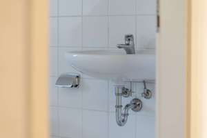 Sonnige und hochwertige freie 2 Zimmer DG-Altbauwohnung in Gohlis Süd – Kasseler Straße 26, 4155 Gohlis-Süd, Leipzig – Vorschaubild 21
