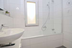 Helle modern möblierte 2-Zimmer Wohnung mit Balkon und Internet im Rheingauviertel in Wiesbaden – Die vollständige Adresse der Immobilie erhältst du vom Anbieter., 65197 Rheingauviertel / Hollerborn, Wiesbaden – Vorschaubild 22