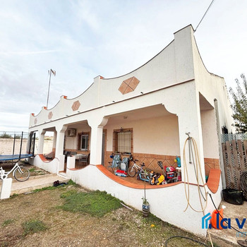 REF:101125988 ERDGESCHOSSHAUS + GROSSES GRUNDSTÜCK IN MOLLINA (MALAGA) ZU VERKAUFEN