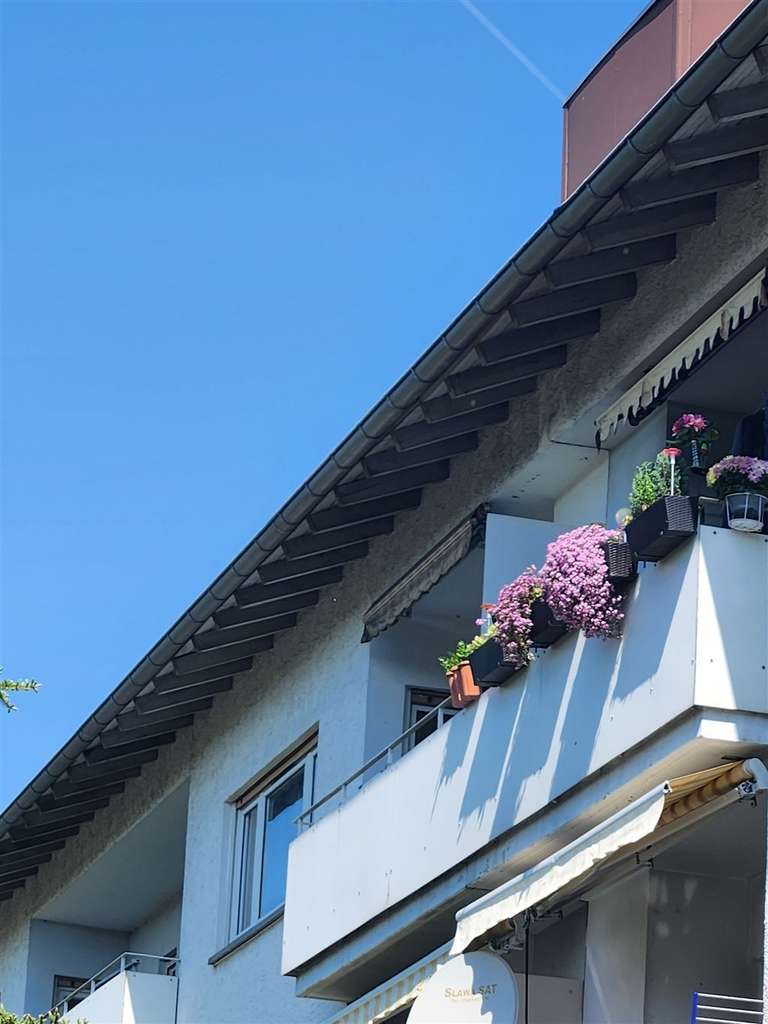 3 ZIMMER + BALKON
AM FUSSE DER GARTENSTADT

