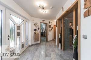 Wohnen mit Stil: Großzügiges Haus mit 6 Zimmern, Wintergarten, Doppelgarage, Kamin & Einliegerwhg! – Die vollständige Adresse der Immobilie erhältst du vom Anbieter., 74211 Leingarten – Vorschaubild 12